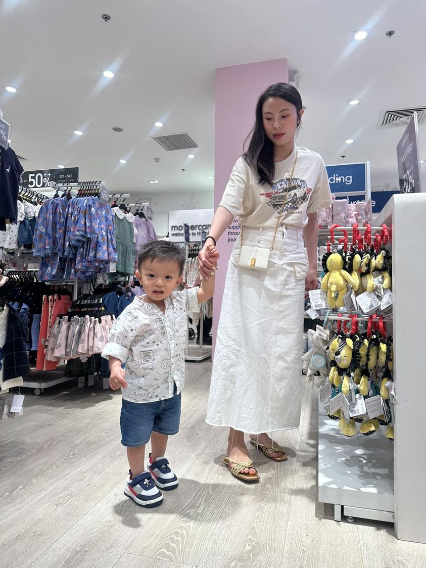 Một chiếc feedback mua là phài xài liền đến từ hotboy tương lai nhà Mothercare.jpg